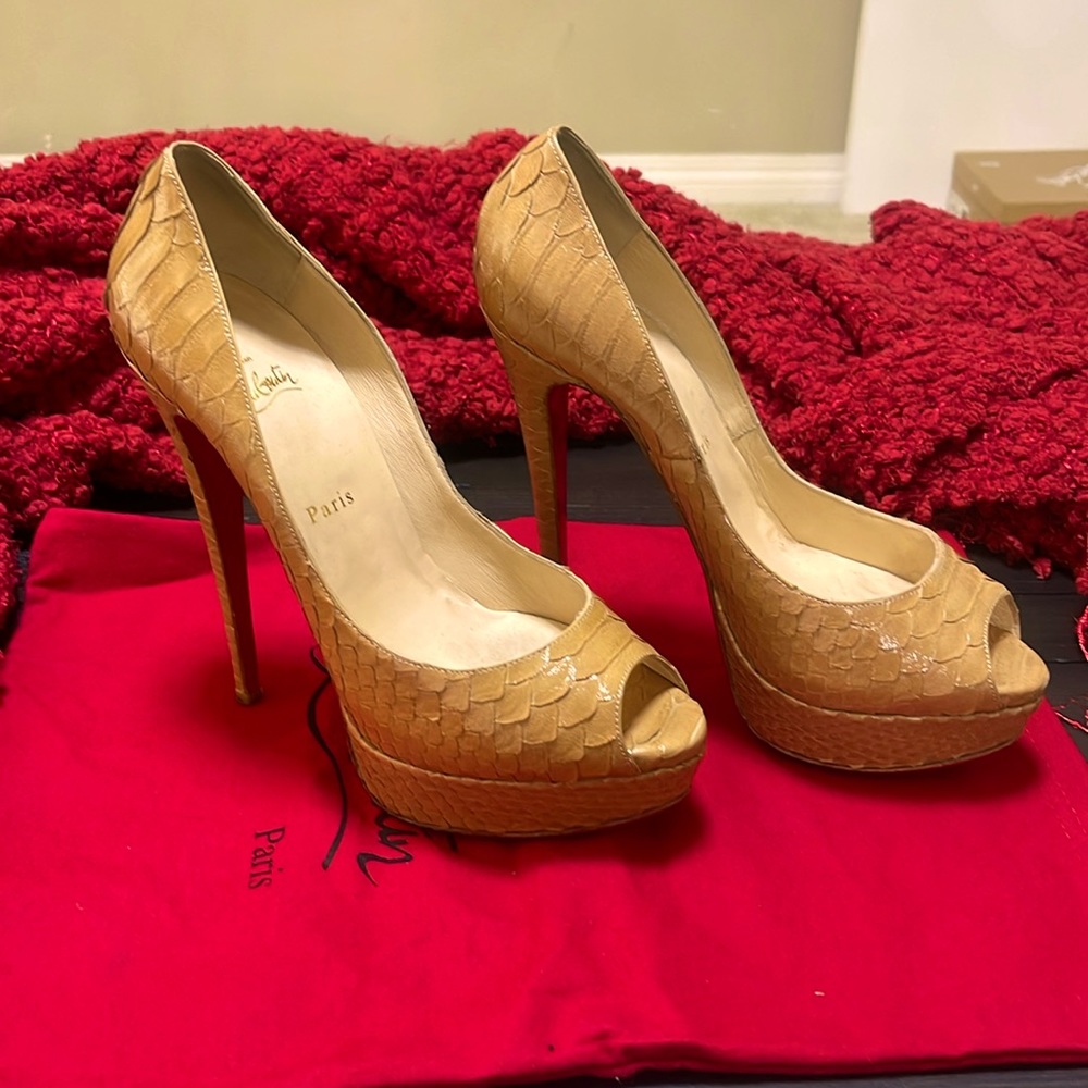 Christian Loubiton Python Lade Peep Toe 150, Nude… - image 1